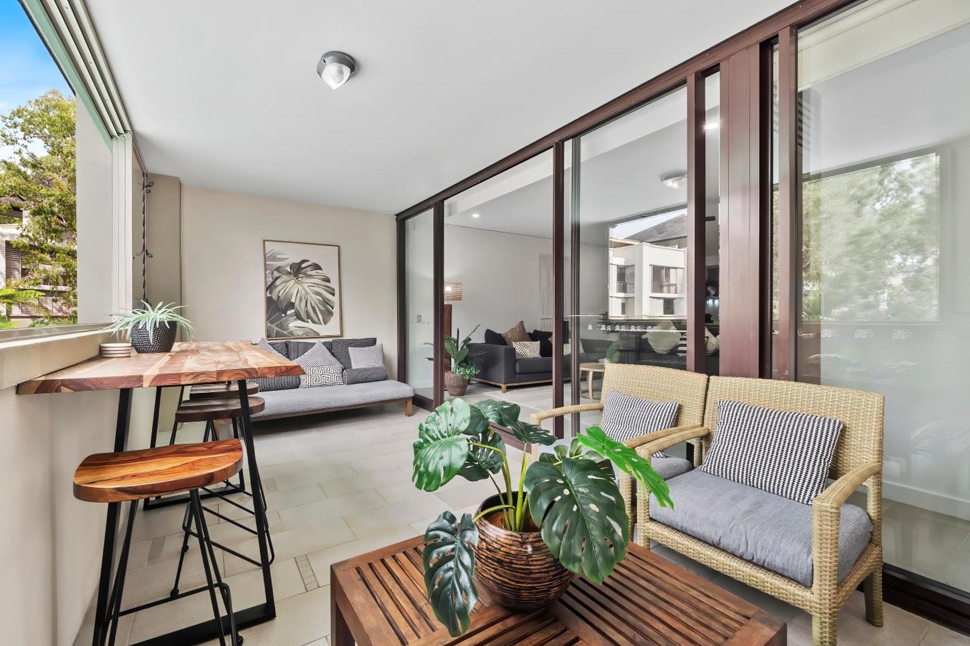 Private Apartments In The Temple Beachfront Resort Palm Cove Zimmer foto