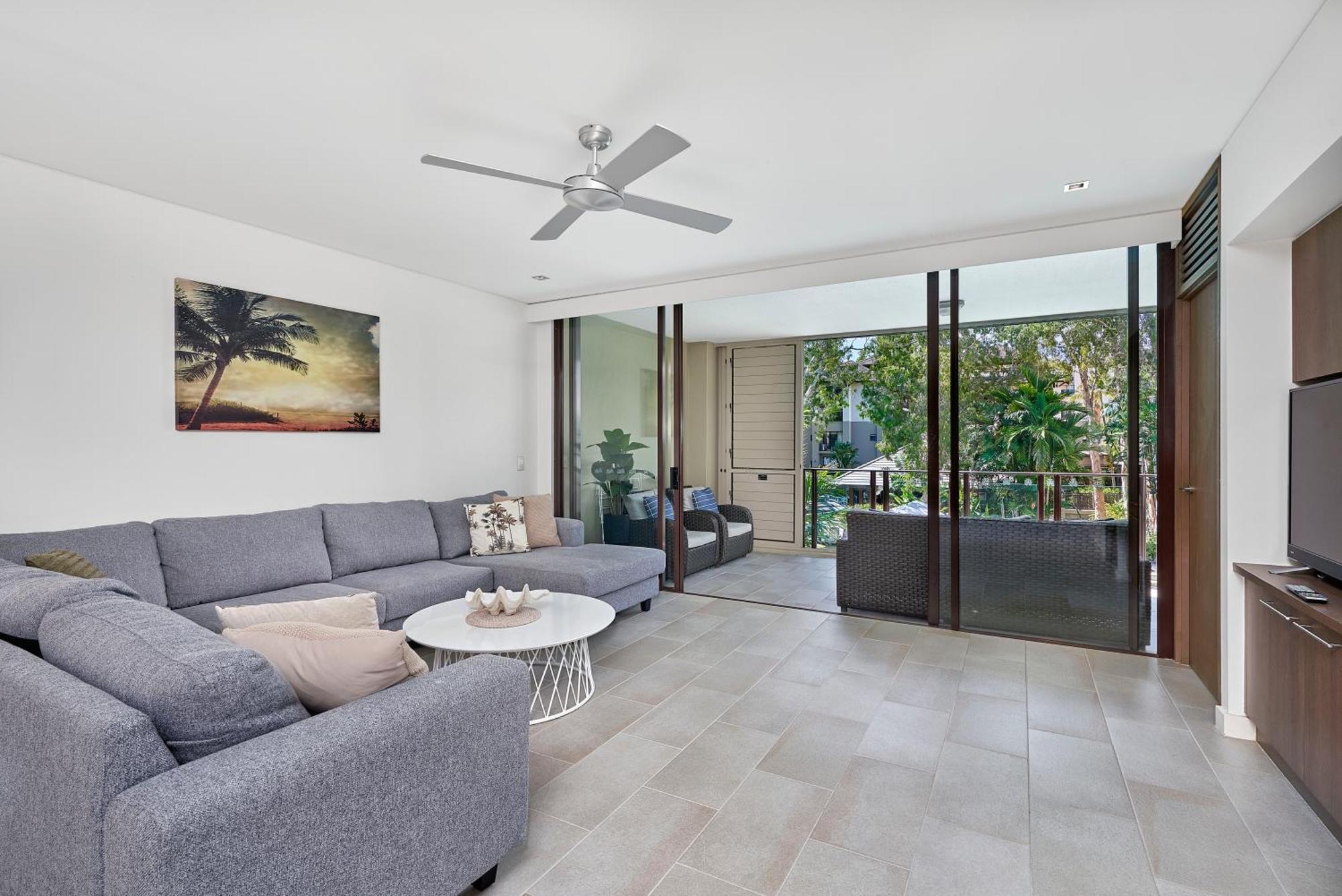 Private Apartments In The Temple Beachfront Resort Palm Cove Zimmer foto