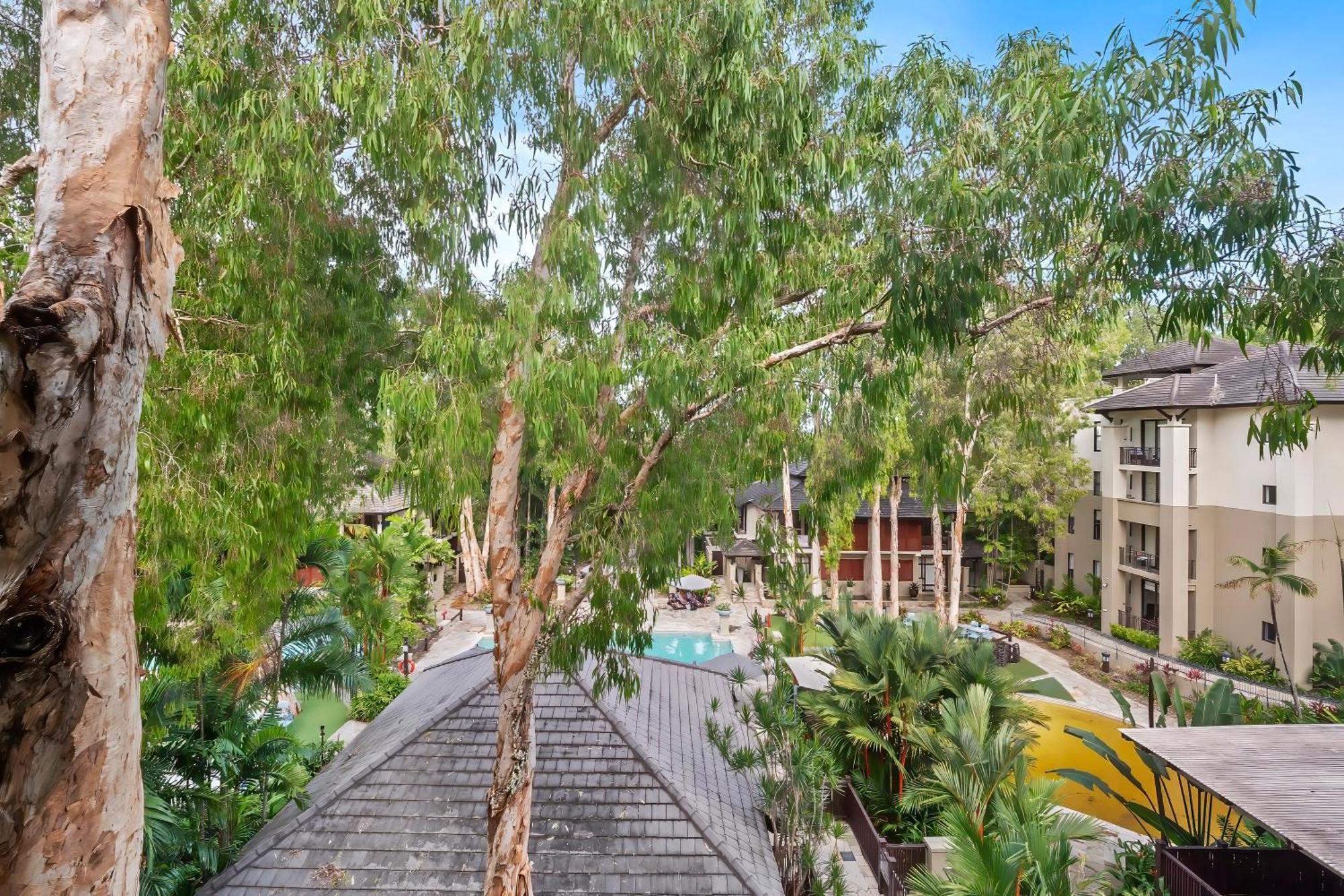 Private Apartments In The Temple Beachfront Resort Palm Cove Zimmer foto